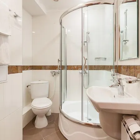 Hotel семеен опера Burgas City