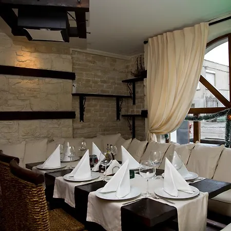 Hotel семеен опера 3*