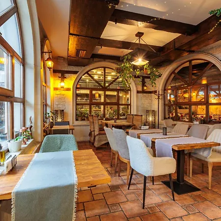 Hotel семеен опера Burgas