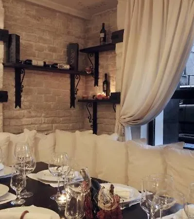 семеен опера Hotel