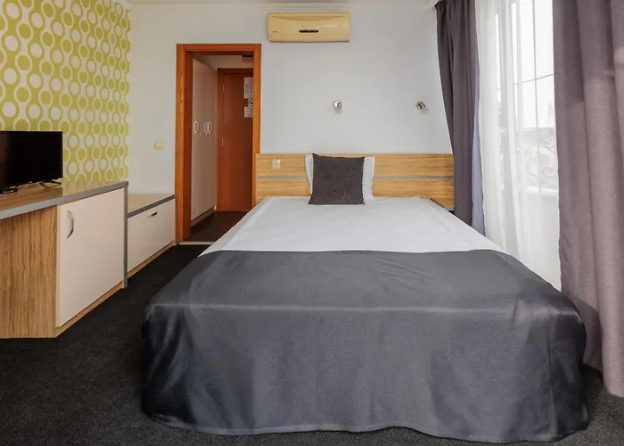 семеен опера Otel 3*