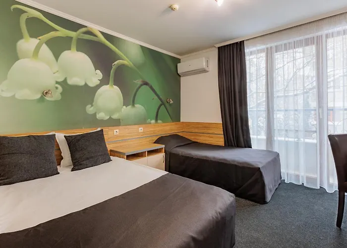 Otel семеен опера