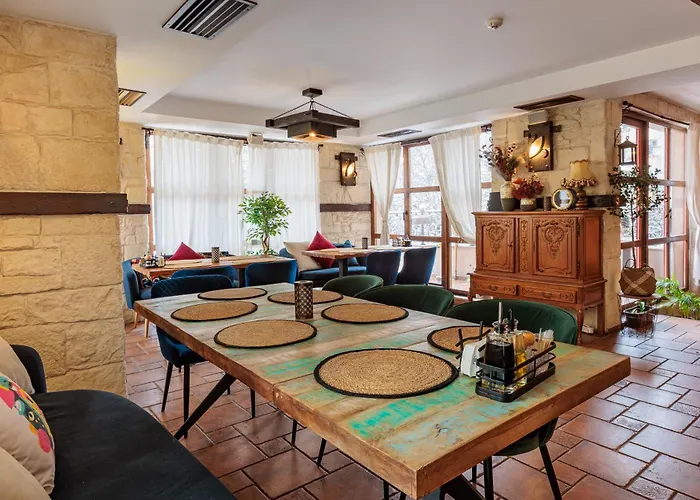 семеен опера Otel Burgaz