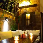 Hotel семеен опера 3*