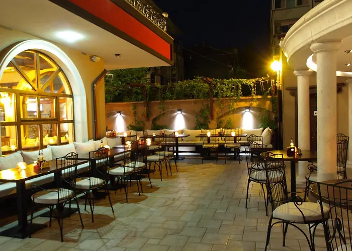 семеен опера Hotell Burgas