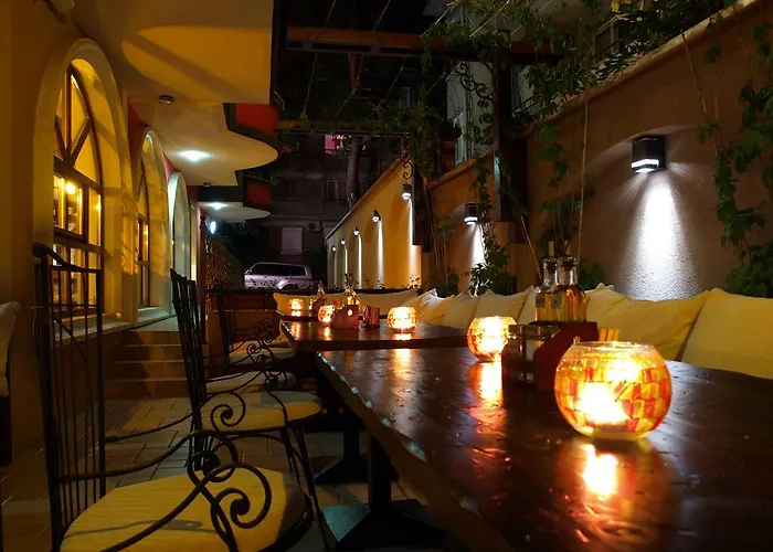 семеен опера Hotell 3*