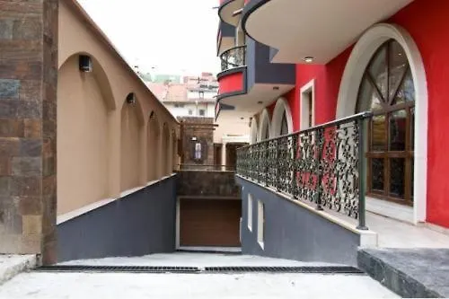 семеен опера Hotell