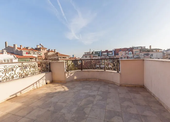 семеен опера Hotell 3*