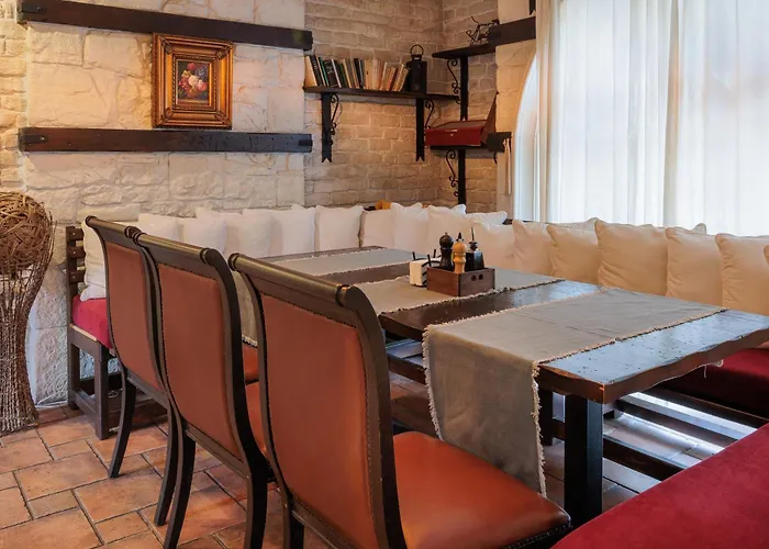 семеен опера Hotell