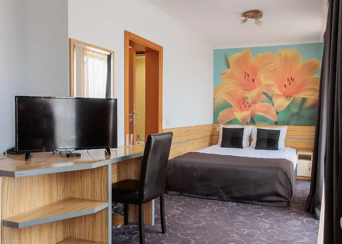 Hotell семеен опера