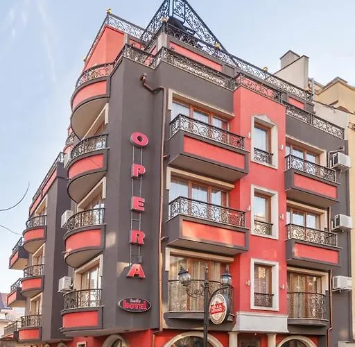 Hotell семеен опера